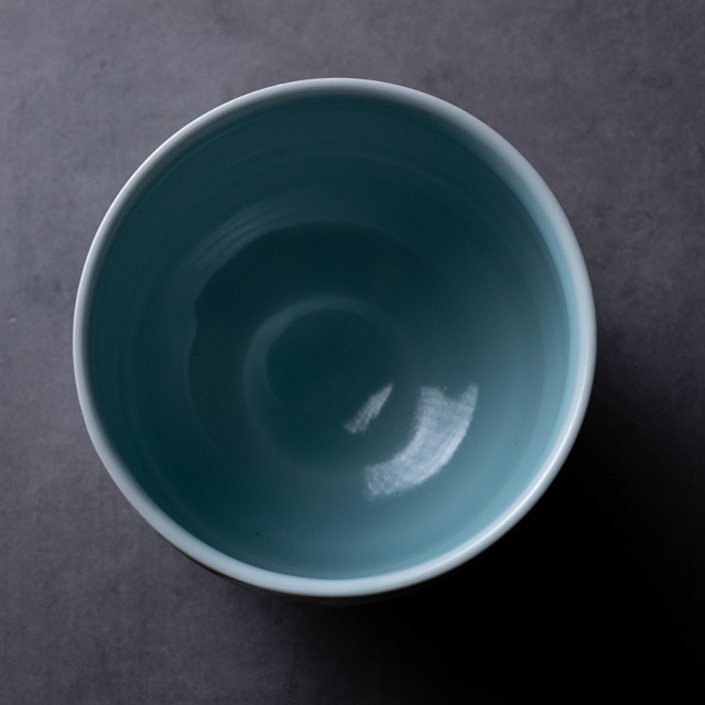 白川石庭伽藍 共箱付 | 青白磁抹茶茶碗（IH-061） 作家「市川博一」