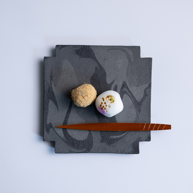 彩済流板皿　作家　瀬津純司