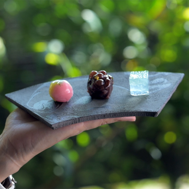 彩済流板皿　作家　瀬津純司