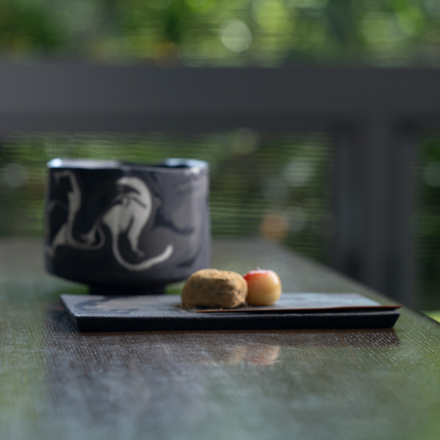 彩済流板皿　作家　瀬津純司