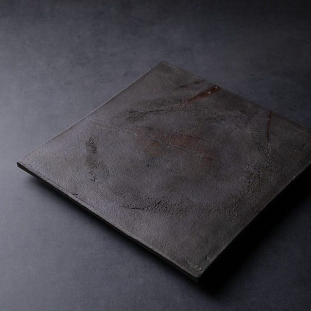 和食器 焼締緋襷四角張高台皿 作家「荒木漢一」