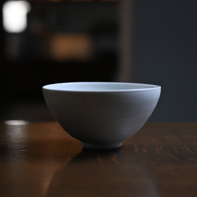 笠取士半窯　荒木義隆作　青白磁大鉢 笠取士半窯 荒木義隆作 青白磁大鉢