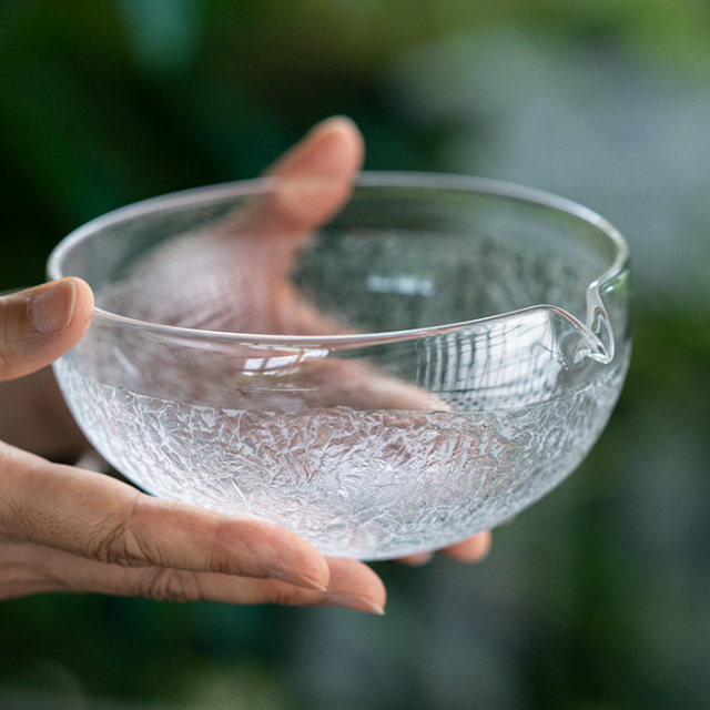 ガラス　作家　岸本耕平