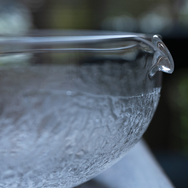 ガラス　作家　岸本耕平