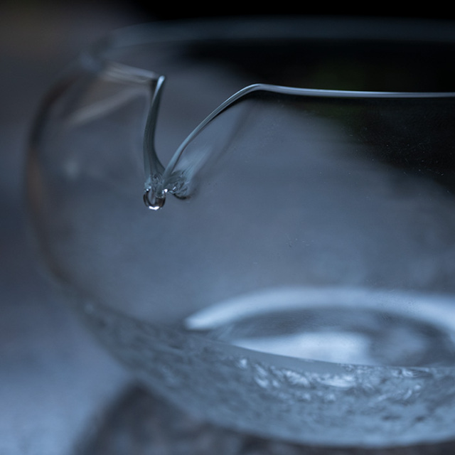 ガラス　作家　岸本耕平