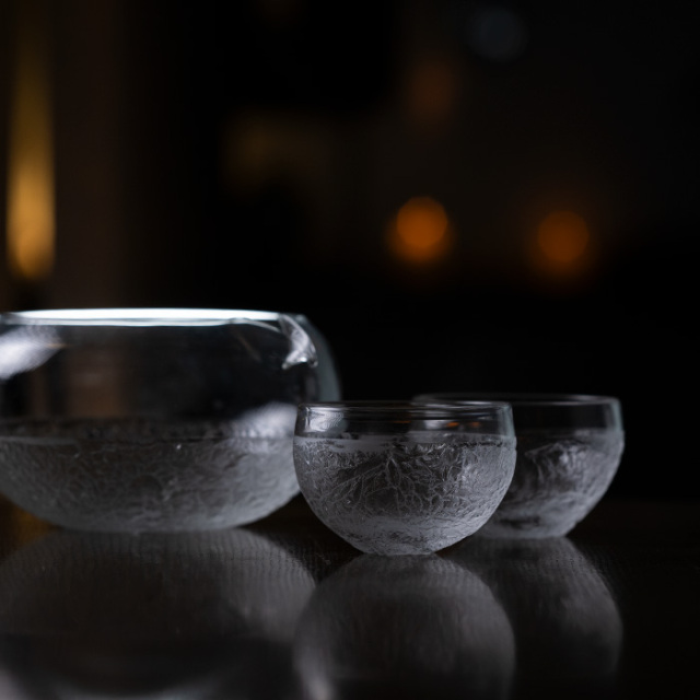 ガラス　作家　岸本耕平