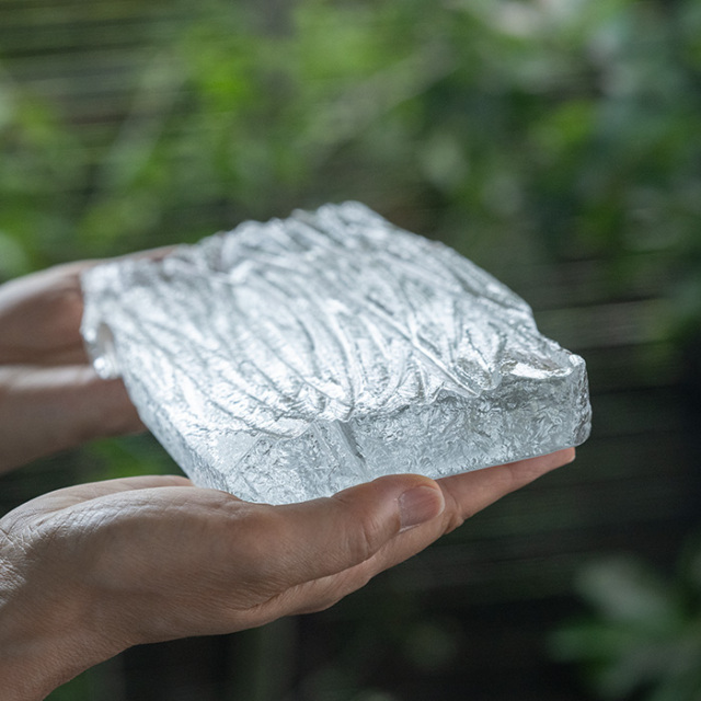 ガラス　作家　岸本耕平