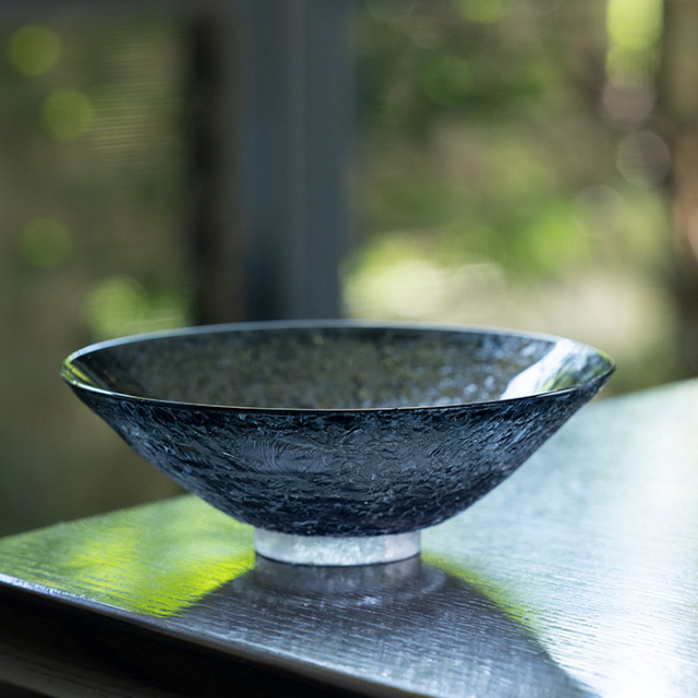 ガラス抹茶茶碗 | ガラス茶碗「薄墨」（KOK-133） 作家「岸本耕平」