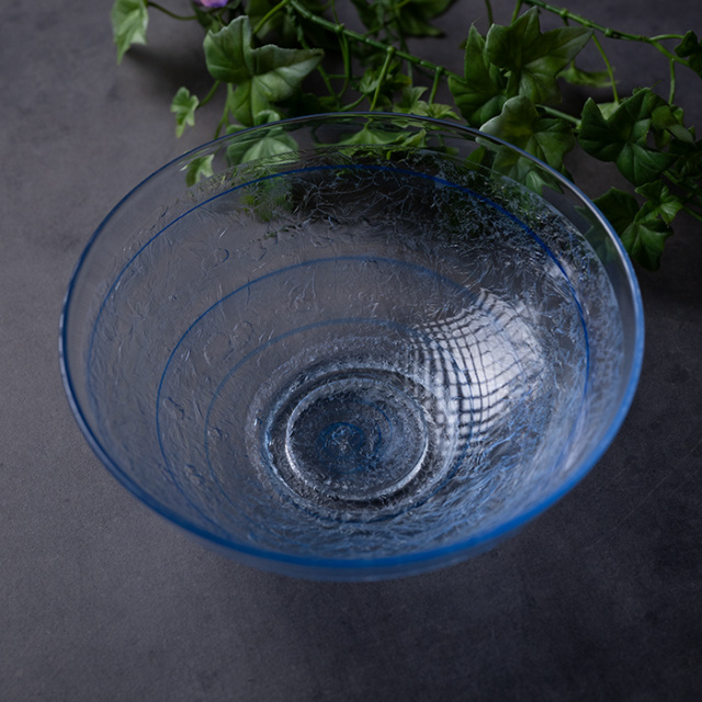 ガラス　抹茶茶碗