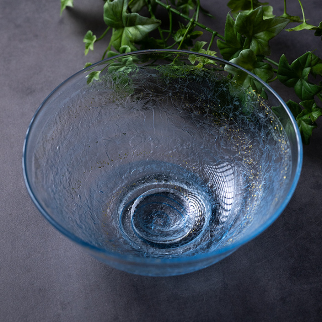 ガラス　抹茶茶碗