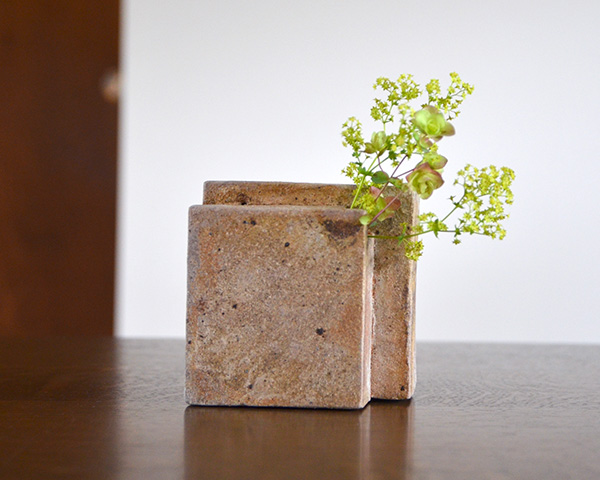 黒土花器　作家「竹内紘三」