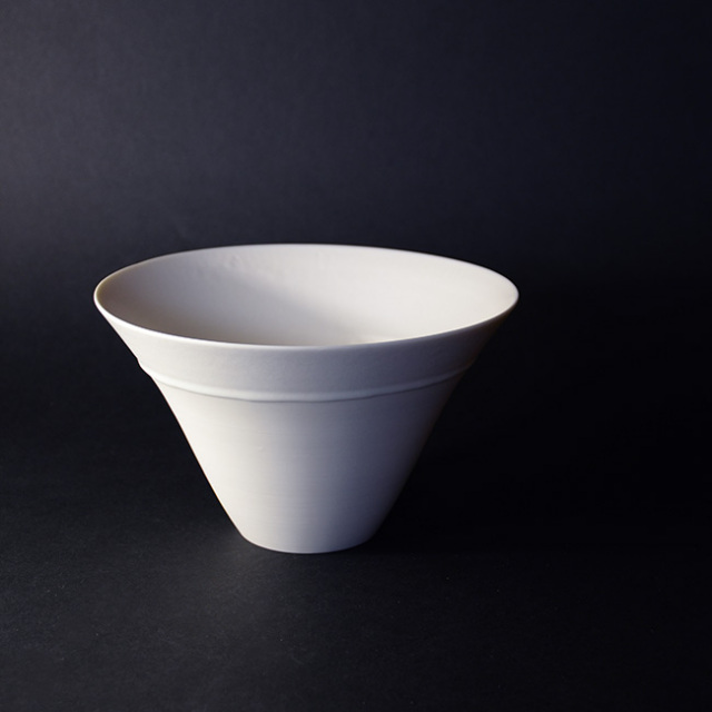 白磁花器　陶芸家・竹内紘三