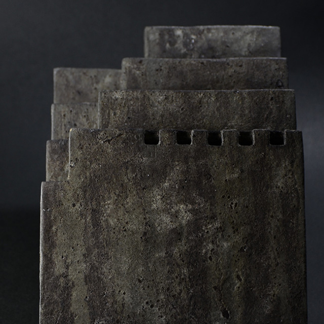 黒土花器　陶芸家・竹内紘三