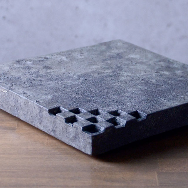 黒土花器（K）　作家「竹内紘三」