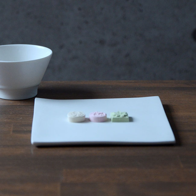白磁プレートM　作家「竹内紘三」