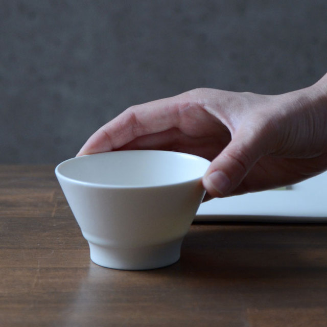 白磁平湯呑　作家「竹内紘三」