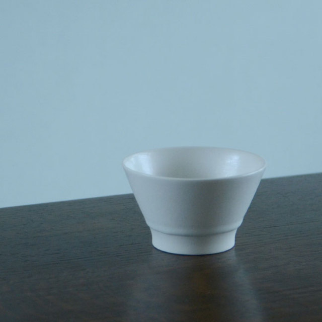 白磁平湯呑　作家「竹内紘三」
