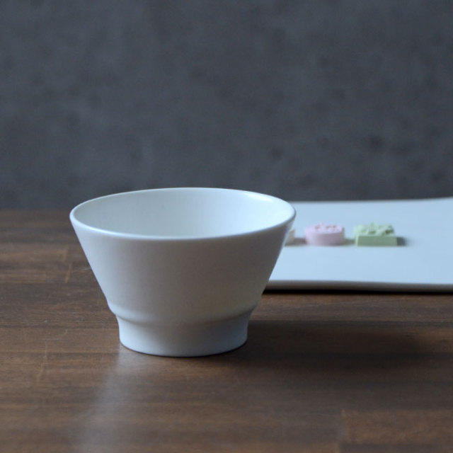 白磁平湯呑　作家「竹内紘三」