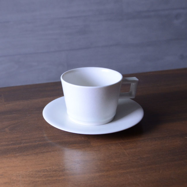 風景画の白磁杯 薪窯白磁 盃 | Works | 田淵太郎 | panorama