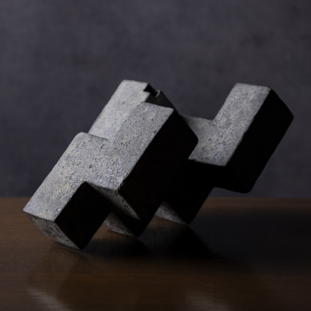 MODERN RUINS Vase