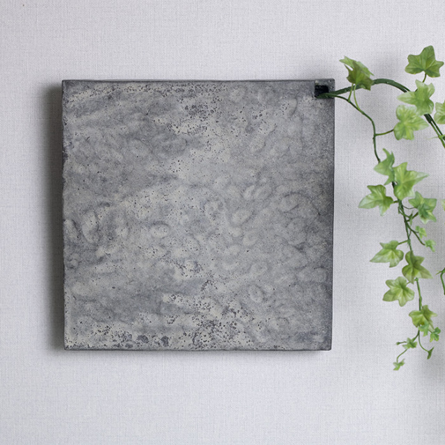 MODERN RUINS Vase