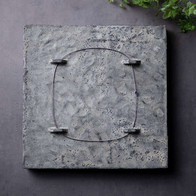 MODERN RUINS Vase