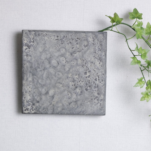 MODERN RUINS Vase
