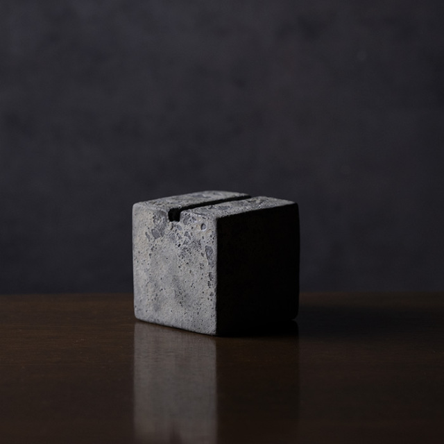 MODERN RUINS Vase