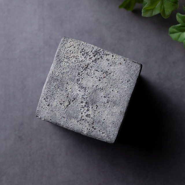 MODERN RUINS Vase