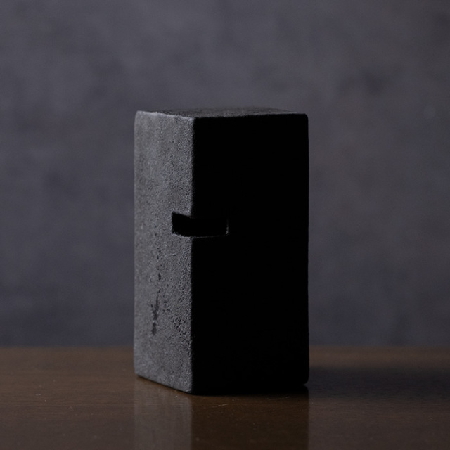 MODERN RUINS Vase