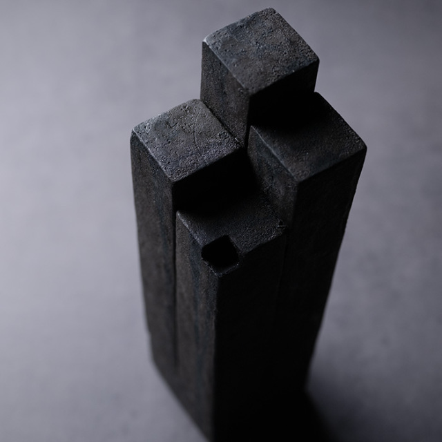 黒土花器 (KT-300) 作家「竹内紘三」