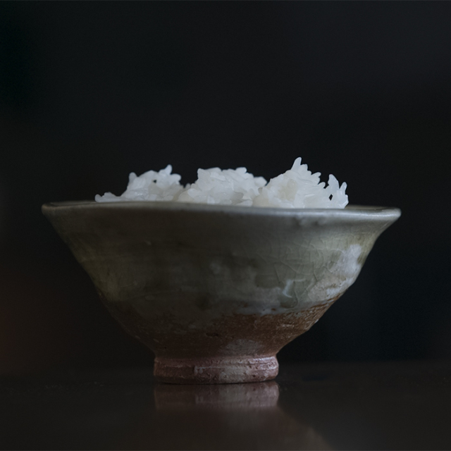 uni　新品　陶器　陶芸作家　人気のグレーのごはん茶碗4個 茶碗ペアセット陶器 うつわ お皿 皿 茶碗 お茶碗 食器 器 ペア