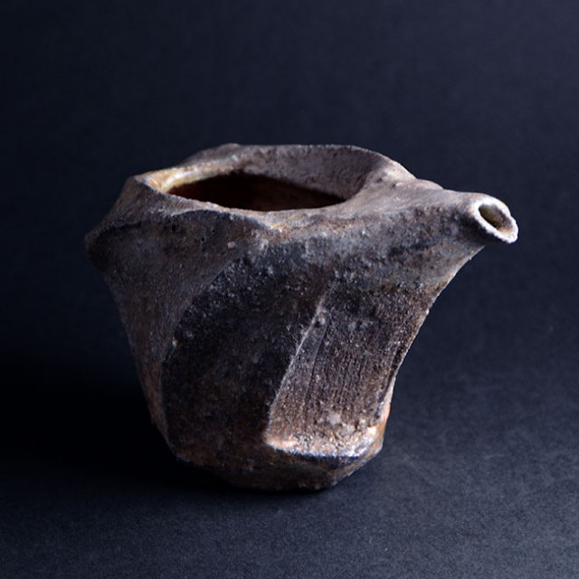 新学　伊賀鎬湯呑　未使用　箱無し 新学 伊賀鎬湯呑 未使用 箱無し 伊賀鎬注器（共箱付