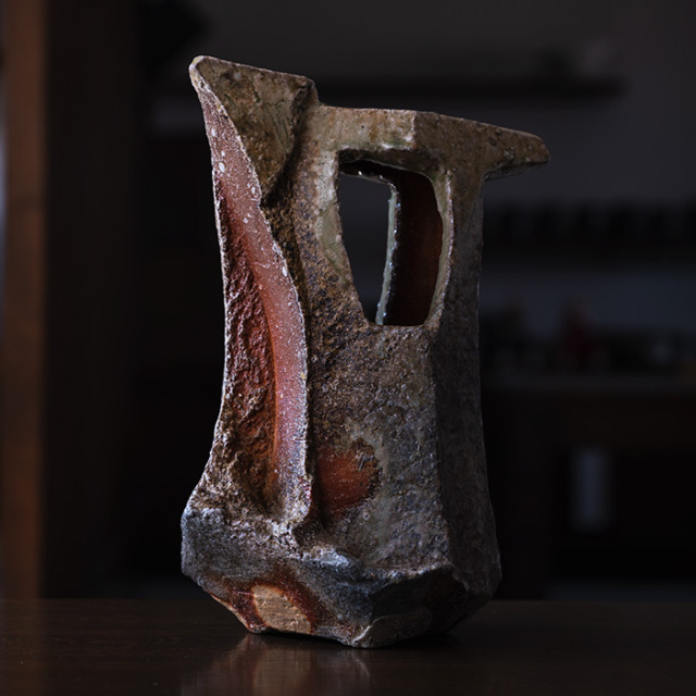 新学　伊賀　 花入 共箱 新学 伊賀 花入 共箱