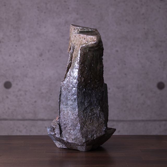 共箱付】伊賀透花入（MA-298) 作家「新学」