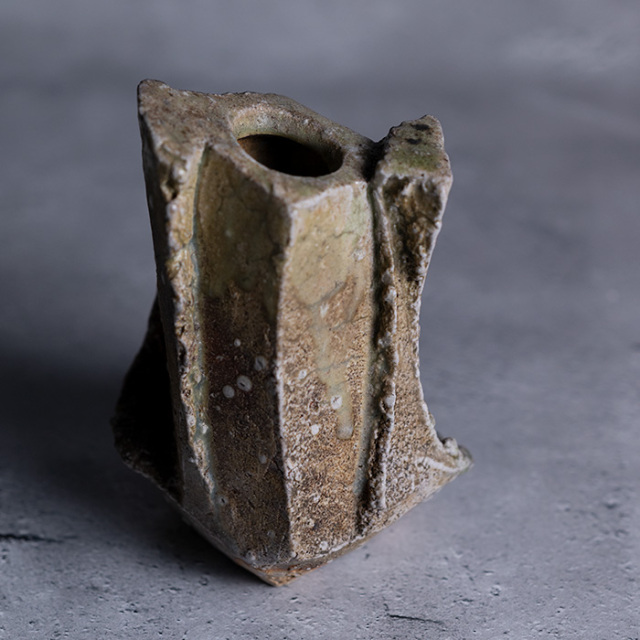 共箱付】伊賀鎬花入（MA-341) 作家「新学」