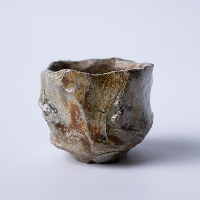 共箱付】瀬戸灰釉鎬ぐい呑（MA-353) 作家「新学」