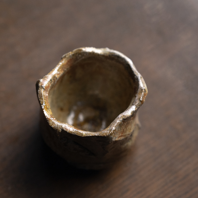 共箱付】瀬戸灰釉鎬ぐい呑（MA-353) 作家「新学」