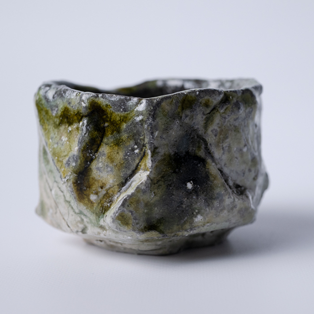 新学　伊賀鎬湯呑　未使用　箱無し 新学 伊賀鎬湯呑 未使用 箱無し 伊賀鎬注器（共箱付