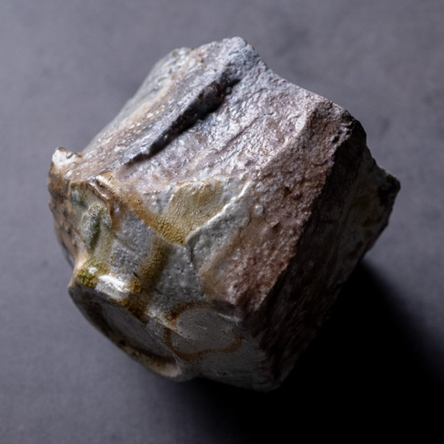 共箱付 | 伊賀窯変鎬茶碗（MA-372) 作家「新学」