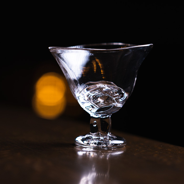 ガラス酒盃