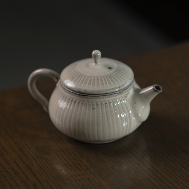 【唯一無二】墨釉 × 経文彫刻｜作家物 茶壺／急須【高値即売】備前焼き 隠崎隆一 灰釉混淆酒呑 #Tourakuen #川口陶楽苑 #陶器 #陶芸
