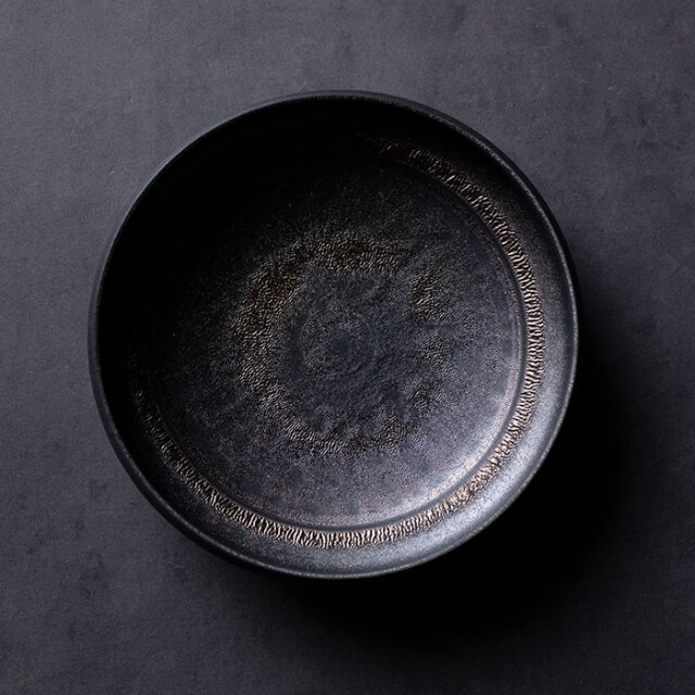 小鉢 | 黒鳴平鉢 (MOT-015) 作家「田中元将」
