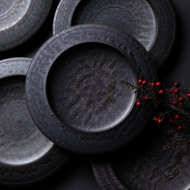 中皿 | 黒鳴リム皿 (MOT-100) 作家「田中元将」