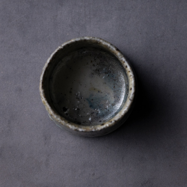 共箱付 | 蛇式唐津ぐい呑 (MS-006) 作家 「清水万佐年」