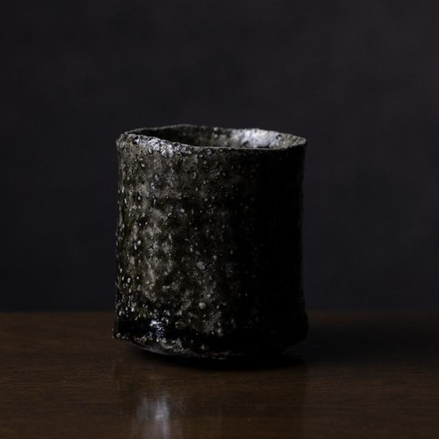 共箱付 | 黒蛇引出ぐい呑 (MS-015) 作家 「清水万佐年」