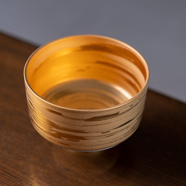 金の抹茶茶碗　