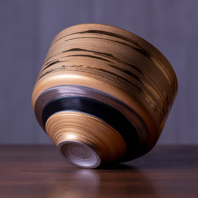 金の抹茶茶碗　