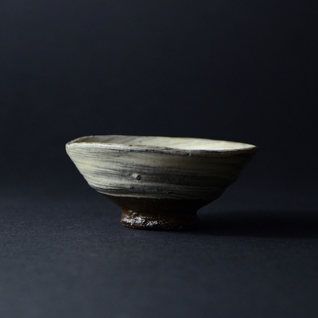 和食器　刷毛目酒盃　（共箱付）　作家「川淵直樹」