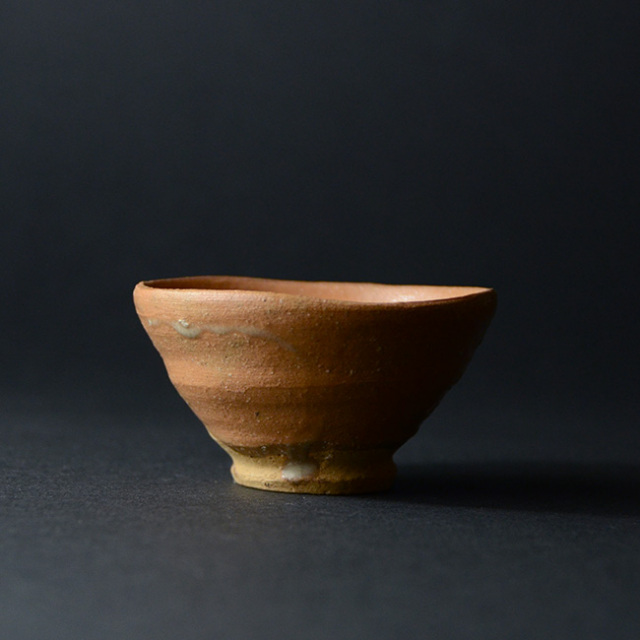 和食器　藁灰釉酒盃　（共箱付）　作家「川淵直樹」